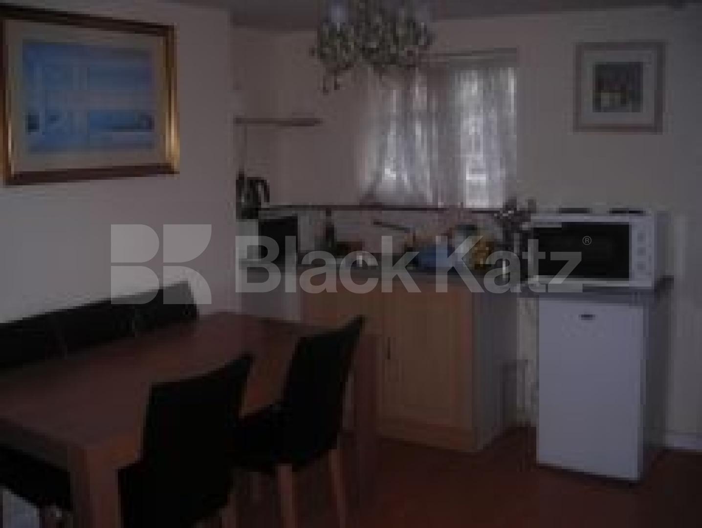 			1 Bedroom, 1 bath, 1 reception Flat			 Cleveland Street, WARREN STREET W1T x2